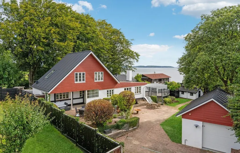 Beautiful home in Børkop w/ WiFi and 4 Bedrooms - Image 1