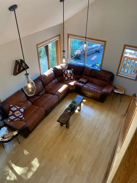 Folding Mountain Chalet - Jasper East - Image 1