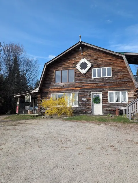 Cozy Mountain View Retreat - Image 1