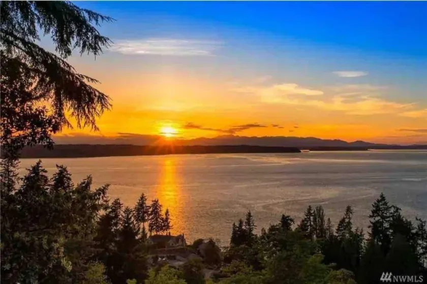 Amazing Puget Sound View House (Studio) - Image 1