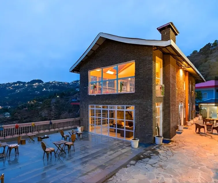 Pax & Opis Luxury Villa - Image 1