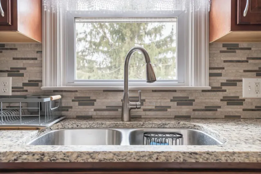 5 Woods Dr - Image 1