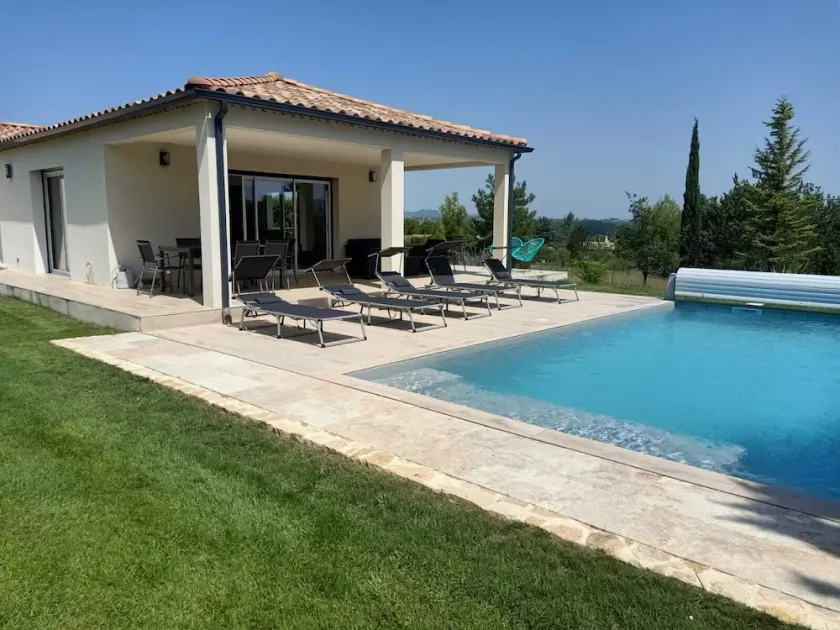 Klimatisierte Villa, 8 Schlafplätze, Privater Pool, Garten an der Grenze zur Ardèche, Uzès - Image 1