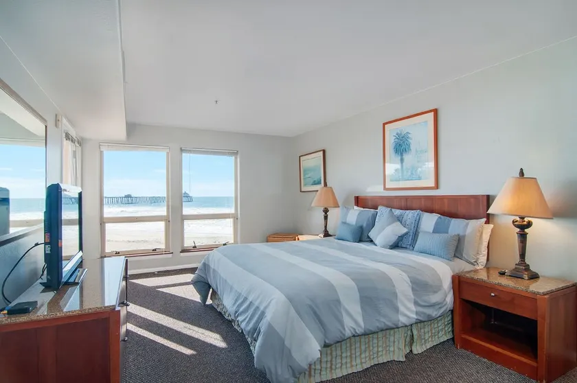 3 Bedroom With Incredible View Of The Ocean And Pier - Image 1