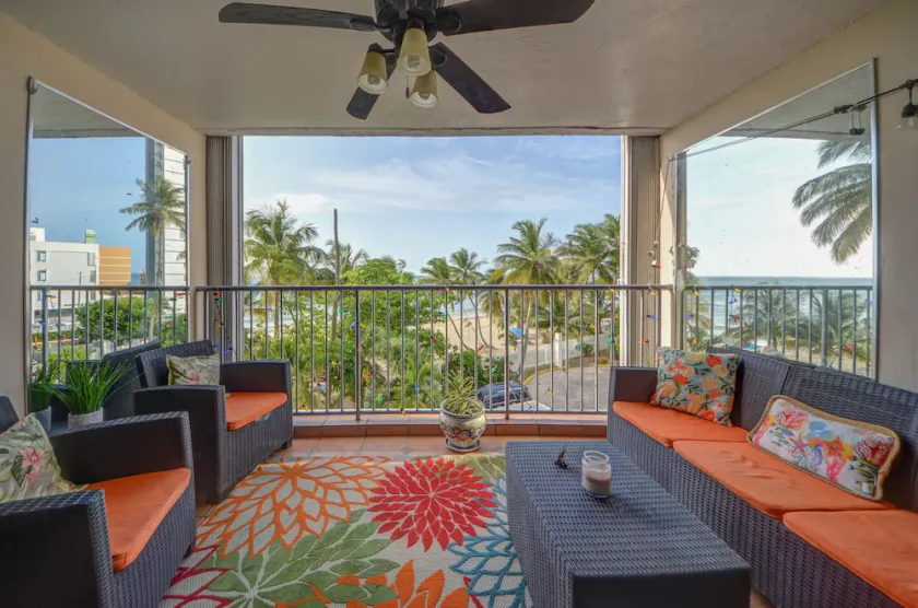 Beach beauty with gorgeous view of the beach!! - Image 1