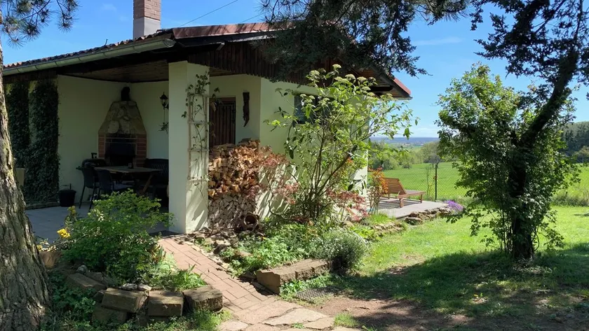 Vacation home \"Am Hermannstein\" with panoramic view and garden. Vacation with a dog. - Image 1