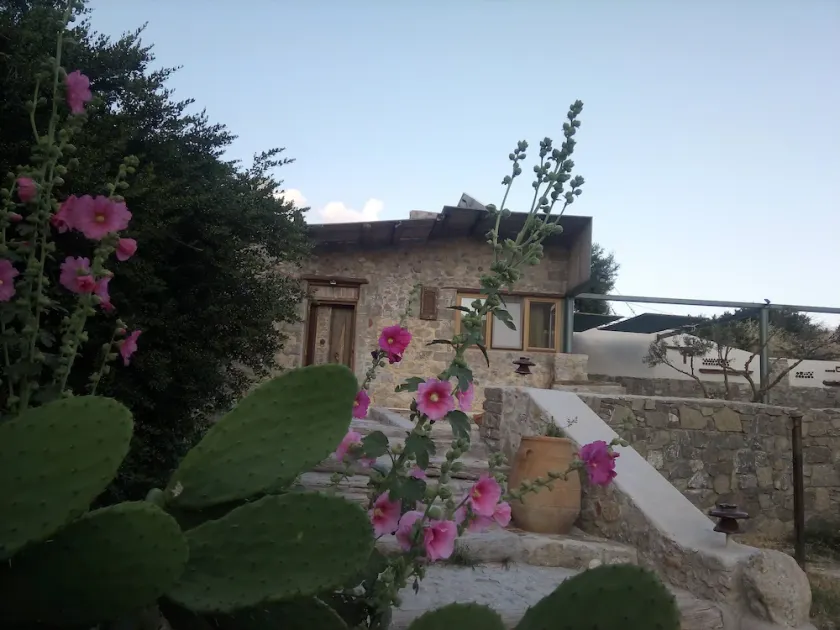 Traditional Dream Recidence, '' Maison de vacances crétoise dans le village de montagne d'Agios Ioannis \" - Image 1