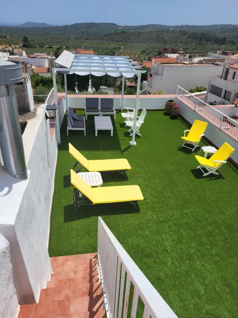 Charming apartment, in town, between sea and mountains. With spa area. - Image 1