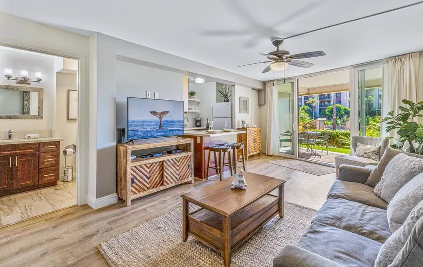 Hale Ono Loa 106 - Relax Steps Away from the Ocean - Image 1