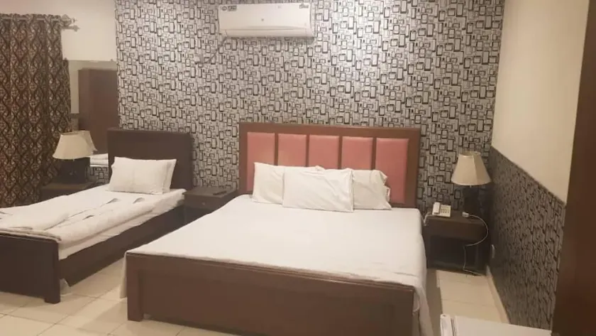 Hotel Eden Rock - Image 1