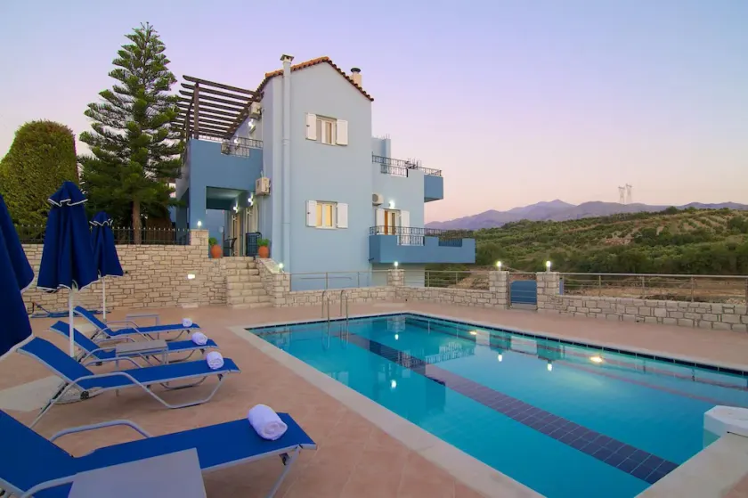 Blue Villa 2 - With Private Pool - Image 1