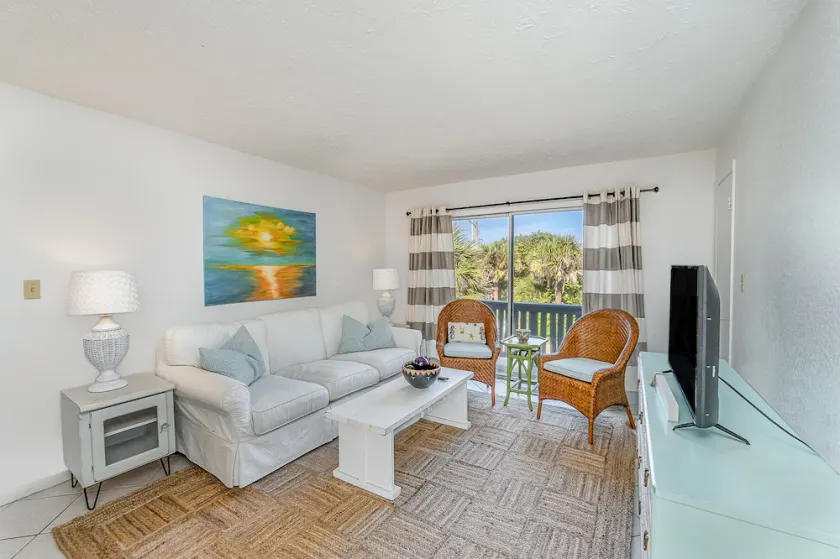 Shore Break Garage Apartment - Image 1