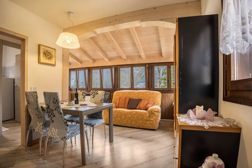 Holiday Home \"Camilla\" with Lake Views, Garden & Wi-Fi - Image 1