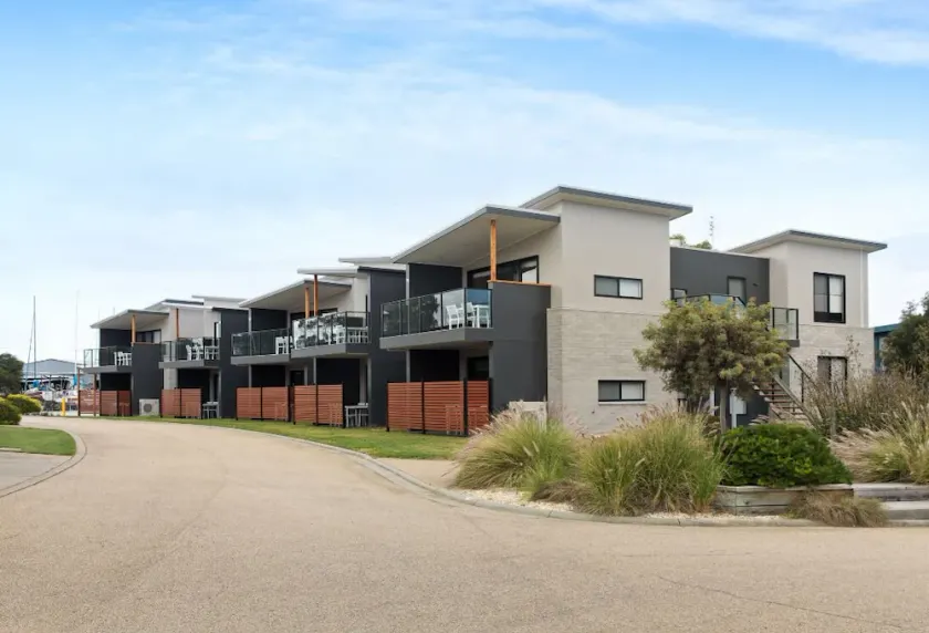 Captain's Cove All Accessible Luxury Apartment with Free Netflix - Image 1