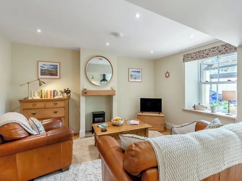 Alpine Cottages No 4 - Image 1