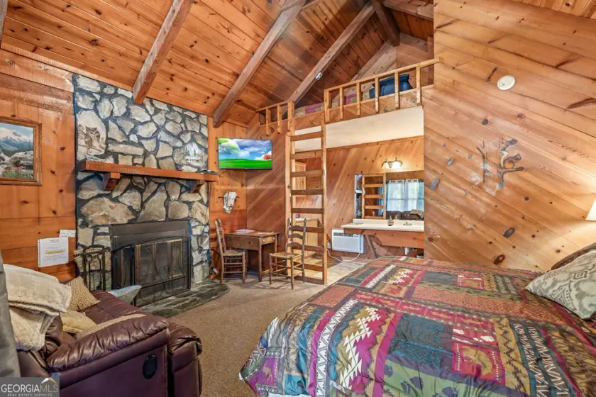 Bear Paw Cottage #6  King ; Close to Helen ;Pet Friendly;2 Adults/2 Children Max - Image 1