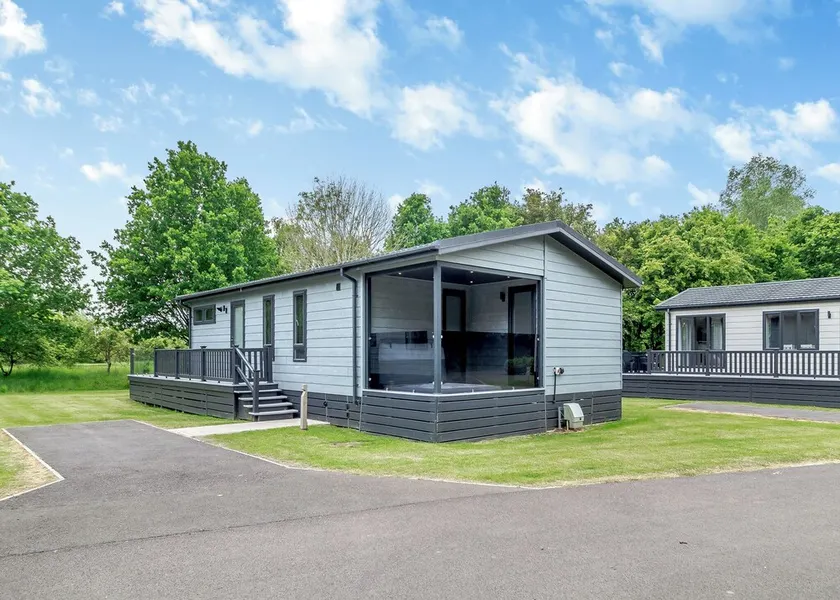 Coggeshall Lodge Pet - Image 1