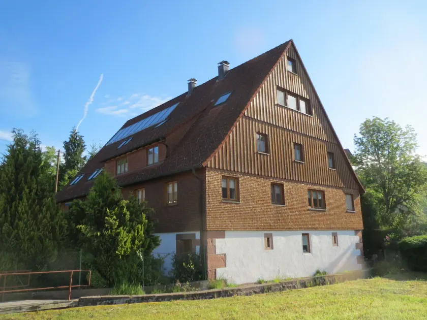 80 m² apartment for 4-6 people. in country style - Image 1