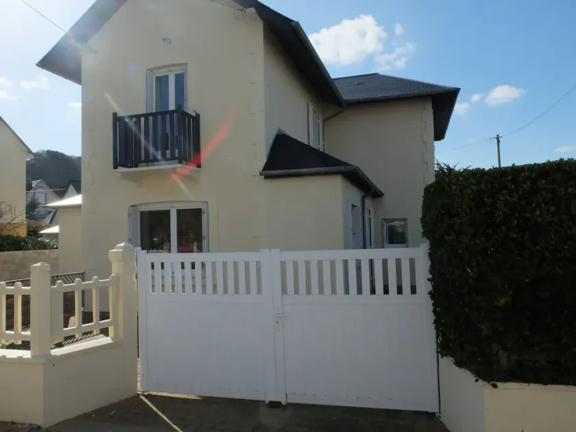 VILLA CAPRICE Stueetage, 7 personer, TT komfort. 2 stjerner. 50 m fra havet Mt St Michel Bay. - Image 1