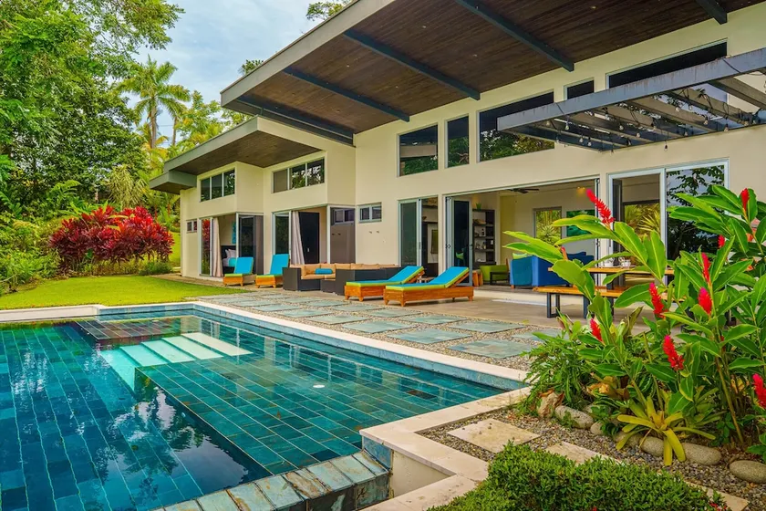 Tropical Modern Masterpiece: 3br/3.5b Infinity pool w/ World Class Ocean Views. - Image 1