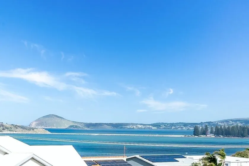 13A Elliot Avenue, Hayborough Sea Views, Walk to Beach, Wi-Fi & Bikeway - Image 1