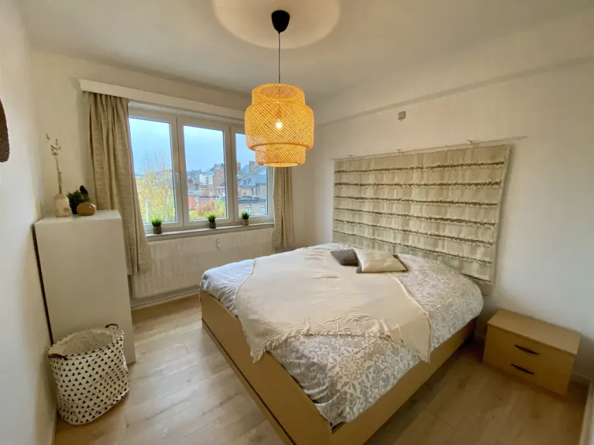 Large flat close to the centre - Ideal for families - Image 1