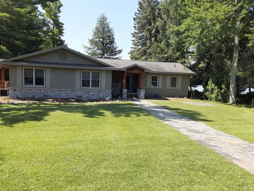 Charming Lake Leelanau cottage - Image 1