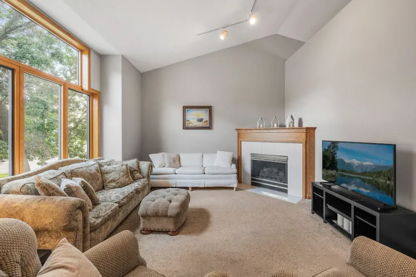 2 Story House with Gas Fireplace + Garage Parking - Image 1