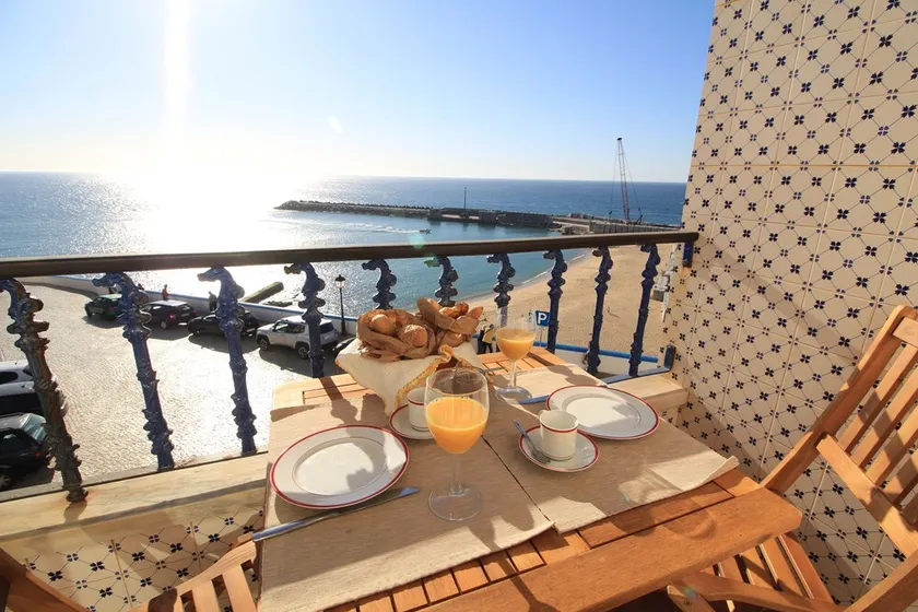 Milvus Guesthouse Ericeira - Praia dos Pescadores - Image 1