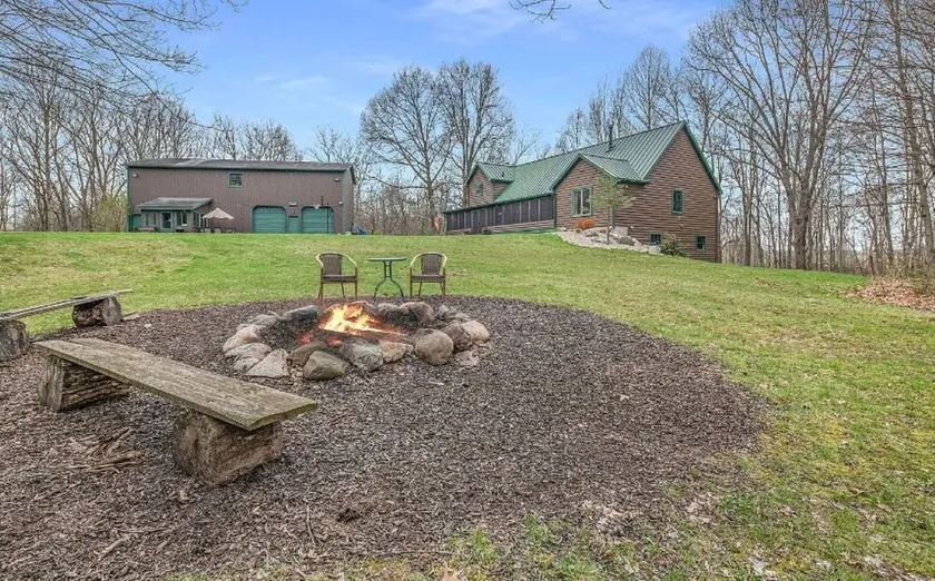 Large LODGE•Sleeps 20• Game Rm •HOT TUB• Golf nearby • Pontoon • poker rm - Image 1
