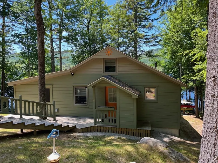 4 season lakefront house on Twitchell Pond, private dock- near skiing - Image 1