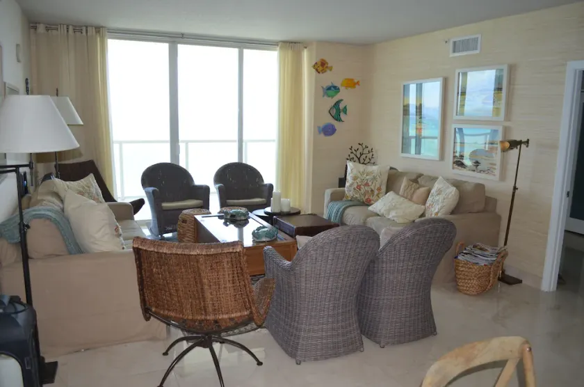 Erstaunliche Wohnung in der besten Gegend von Miami, La Perla Unit 3703 STR # 00954 - Image 1