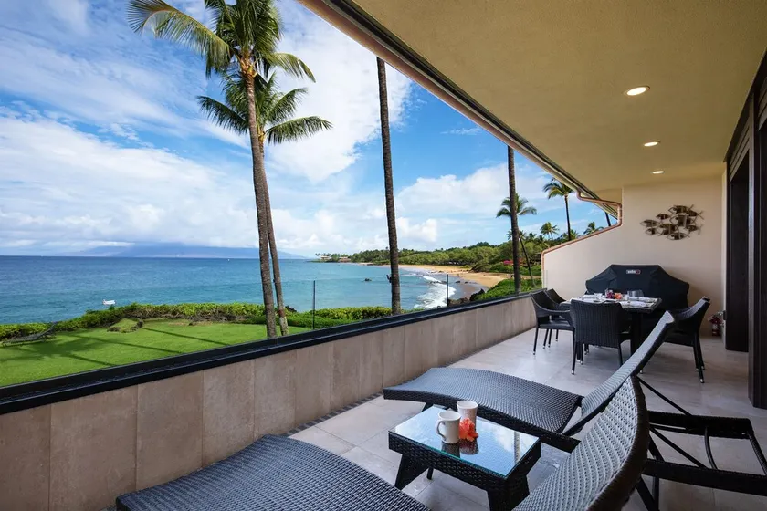 Smukke Ocean Front Condo Starter @ 699. 00 / nt - Makena Surf Resort F-209 - Image 1
