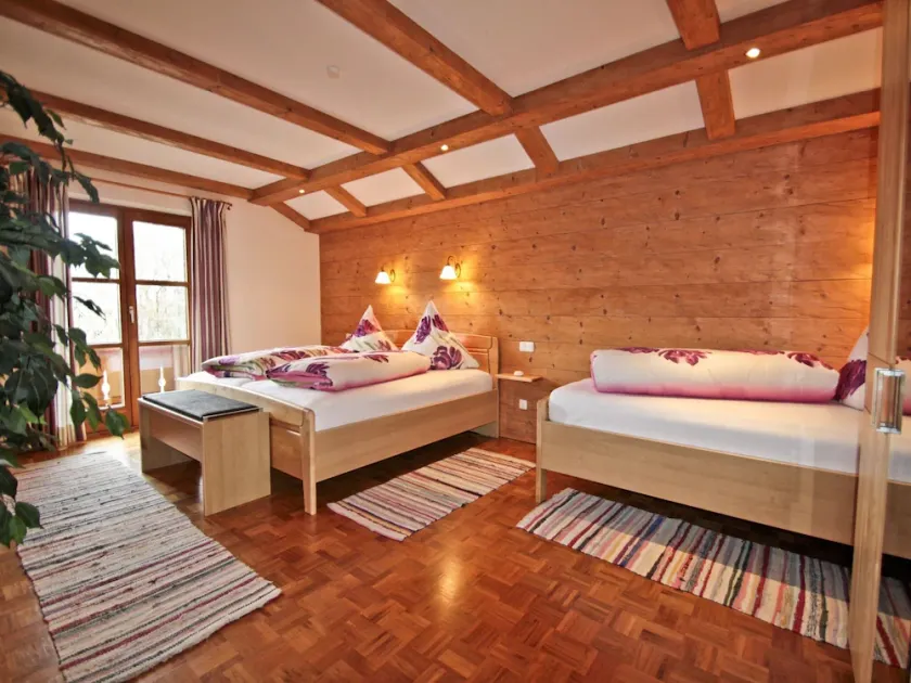 Schöne Aussicht 73 qm, gemütliche Ferienwohnung, Südostbalkon - Image 1