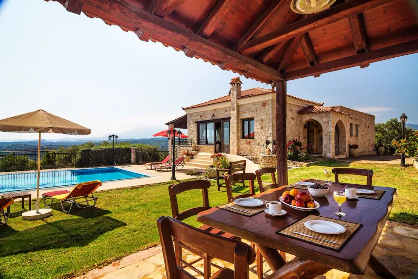 Traditional Holiday Villa with Panoramic View - Image 1