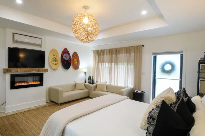 Escape WithInn-Relaxation Centrally Located to Beaches and Walkable Restaurants - Image 1