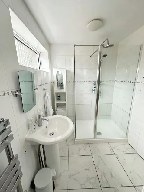Sunny City - Image 1