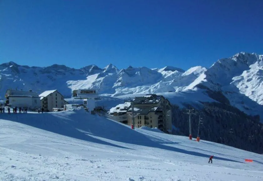 Cocooning studio you will enjoy the breathtaking view of the mountains - Image 1