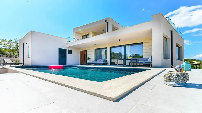 Villa Zariva with pool and panoramic mountain and - Image 1