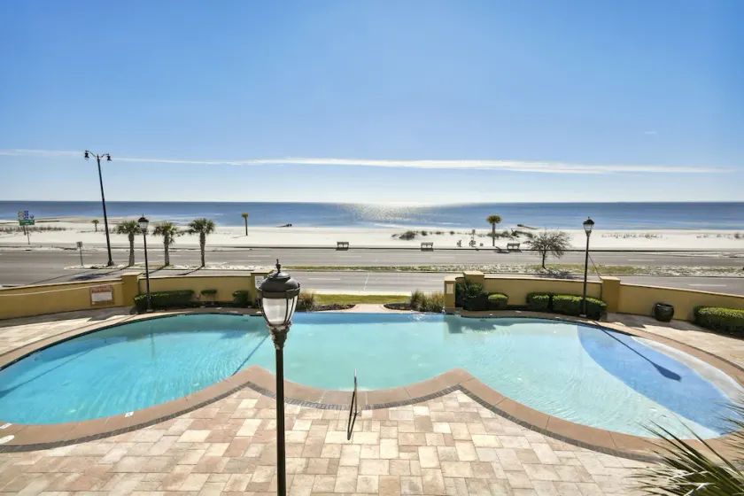 Sienna on the Coast.  Book now for your summer stay. - Image 1