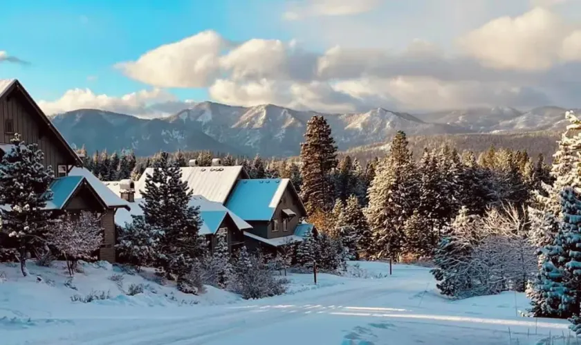 Family Friendly Cozy Cabin with Private Hot Tub & Games! - Image 1