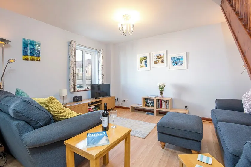 Sandy Toes, Holiday Home Broad Haven, Sleeps 4, 2 bedrooms,  bathrooms - Image 1
