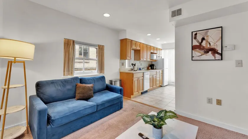 Apartmint at 242 S 17th St Philadelphia - Image 1