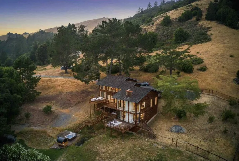 Sweeping Views, Private Deck,  Outdoor Spa, Unit #2 - Image 1