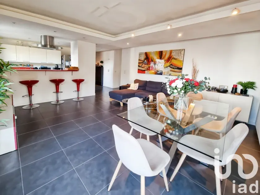 Appt Cosy Porte Paris parc Fleural et Parking - Image 1