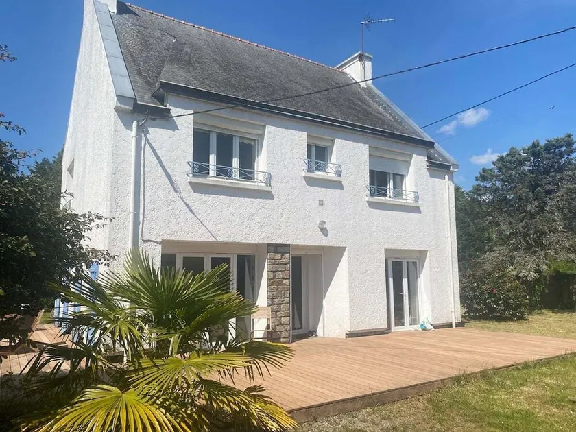 Spacious and bright house with enclosed garden near the beaches - Image 1
