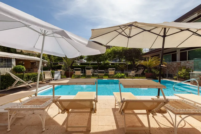 Apartment 'Bacco' with Sea View, Terrace & Wi-Fi - Image 1