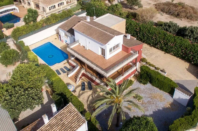 0001 Villa Mahon - Image 1