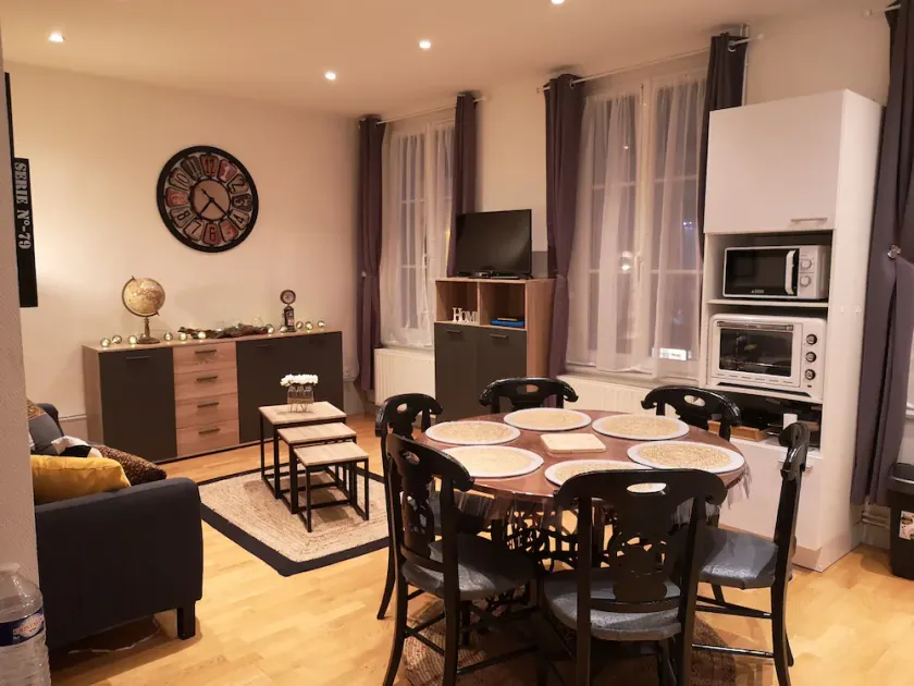 Bright, comfortable family duplex - Image 1