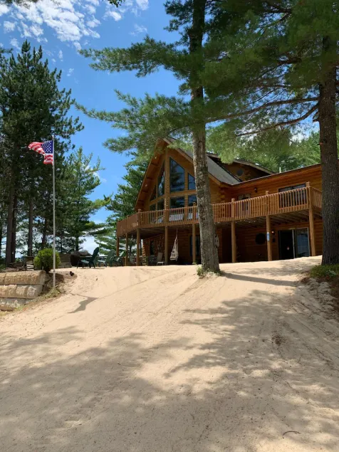 Blockhaus auf Pine River Pond in Wakefield NH - Image 1